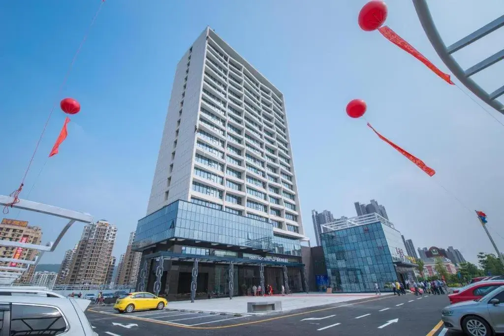 FOGER YACHT HOTEL FOGER YACHT HOTEL