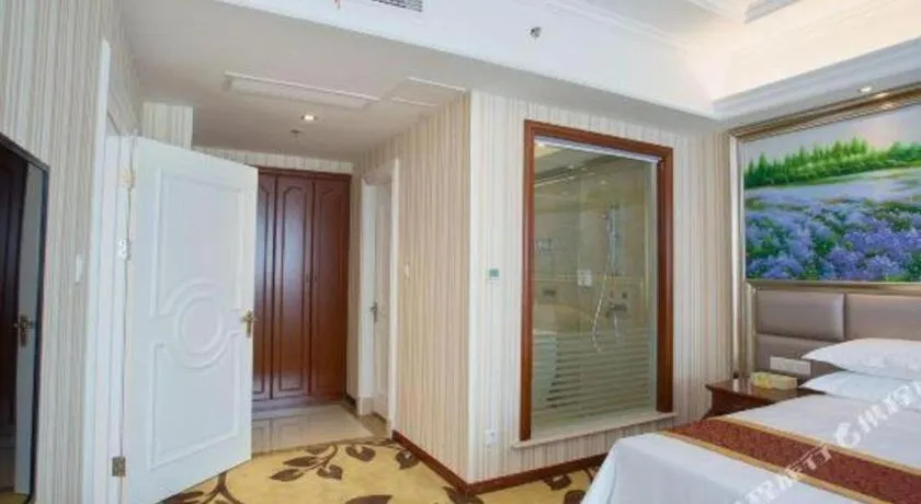 Bed in Vienna International Shanghai Nanxiang