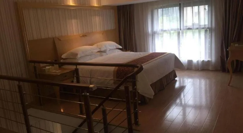 Bed in Vienna International Shanghai Nanxiang