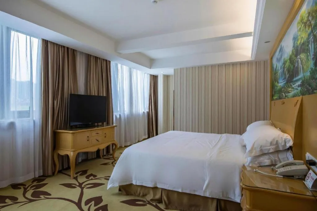 Bed in Vienna International Shanghai Nanxiang