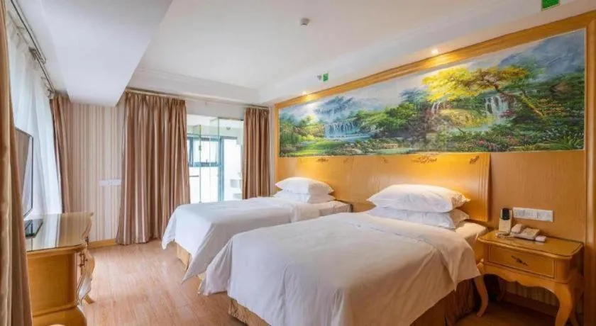 Bed in Vienna International Shanghai Nanxiang