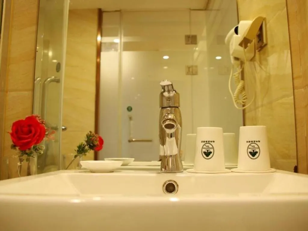 GreenTree Inn Zhejiang Ningbo South Railway Station Express Hotel