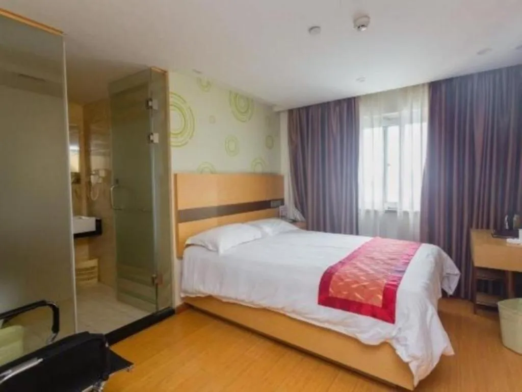 GreenTree Inn Zhejiang Ningbo South Railway Station Express Hotel