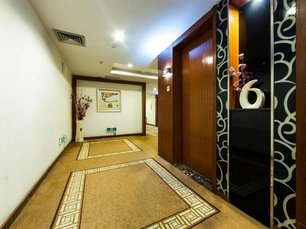 Insail Hotels Guangzhou Huangpu Dashadi Metro Station