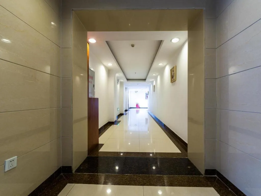 Insail Hotels Guangzhou Huangpu Dashadi Metro Station