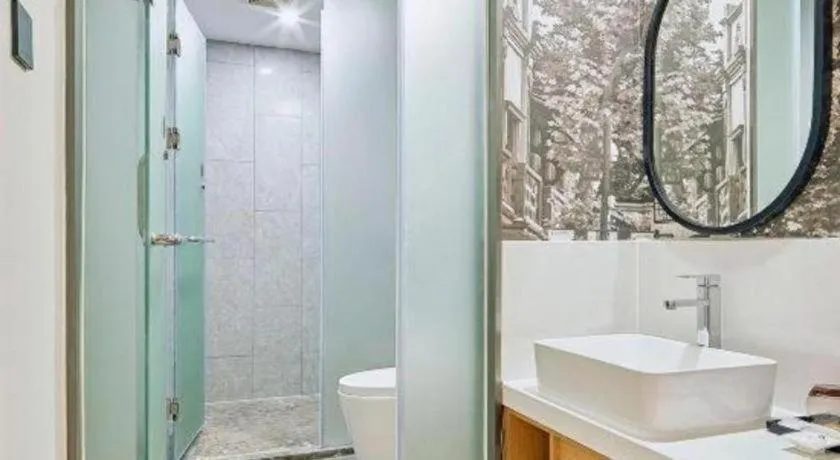 Insail Hotels Guangzhou Huangpu Dashadi Metro Station