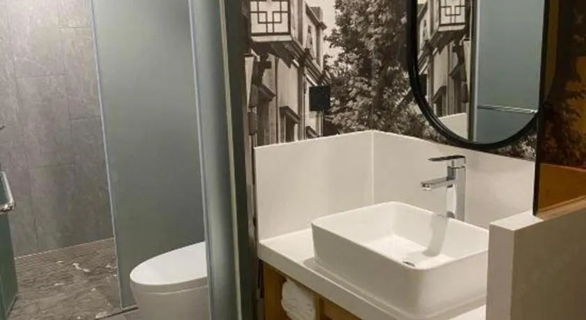 Insail Hotels Guangzhou Huangpu Dashadi Metro Station