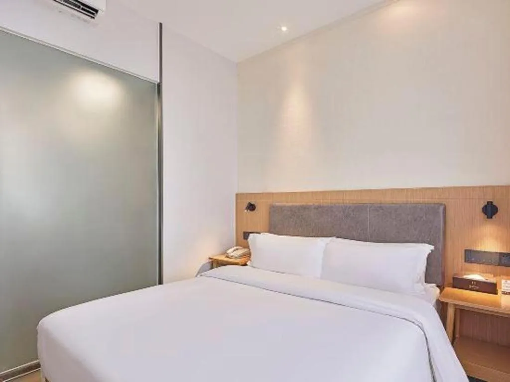 Bed in Insail Hotels Guangzhou Huangpu Dashadi Metro Station