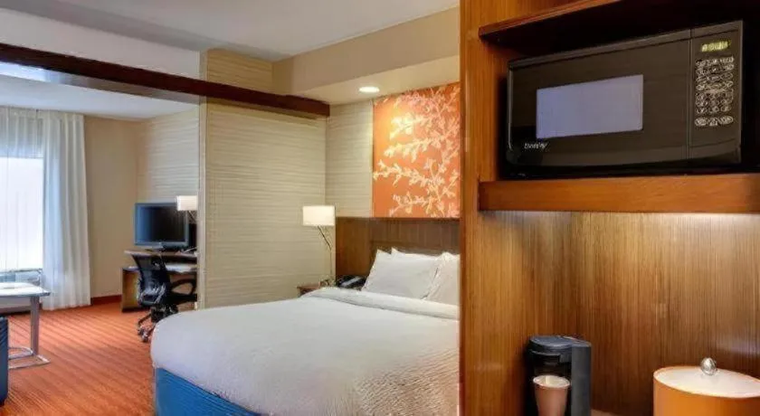 Bed in Fairfield by Marriott Inn & Suites Chillicothe