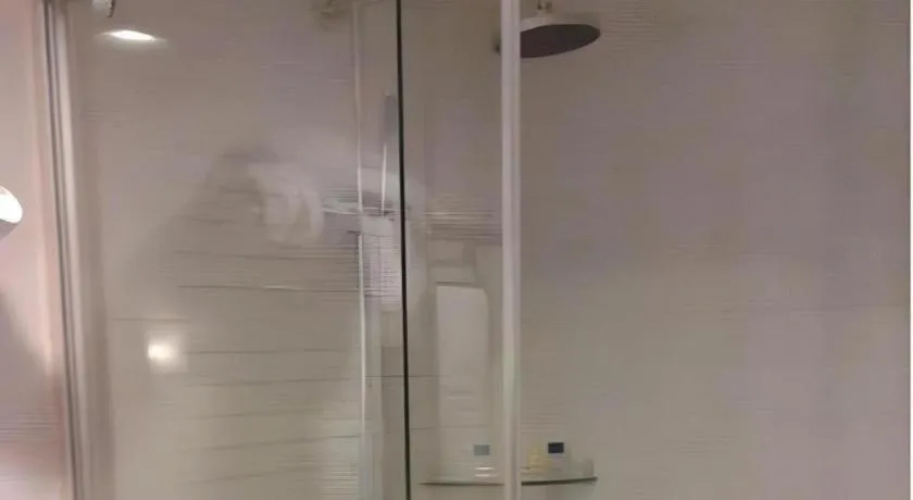 Tianjin Juchuan Lily Hotel