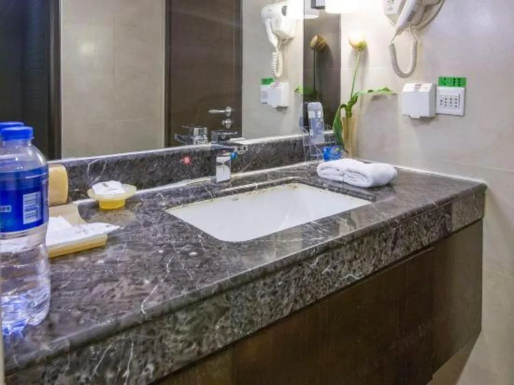 Tianjin Juchuan Lily Hotel