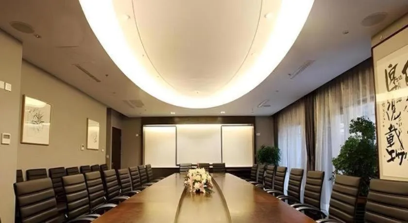 Tianjin Juchuan Lily Hotel