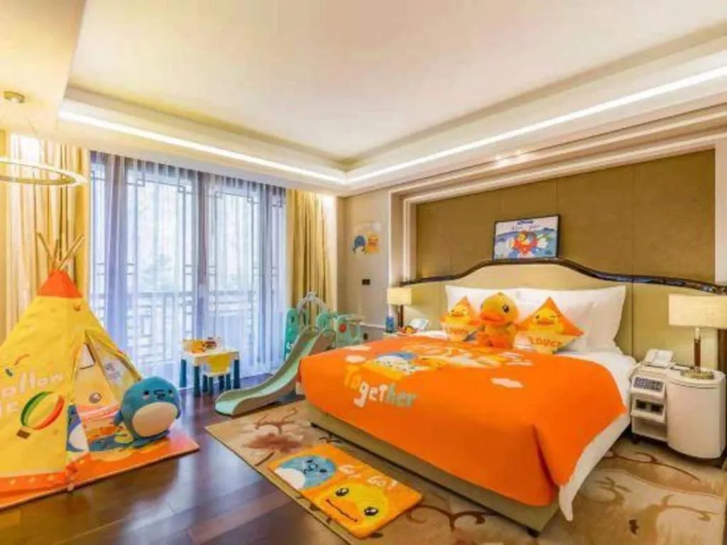 Bed in Grand Bay Hotel Beijing