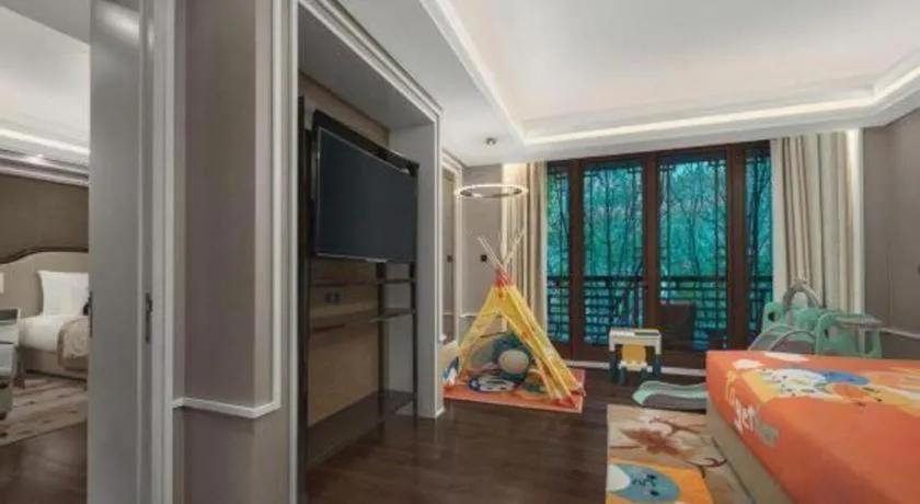 Bed in Grand Bay Hotel Beijing