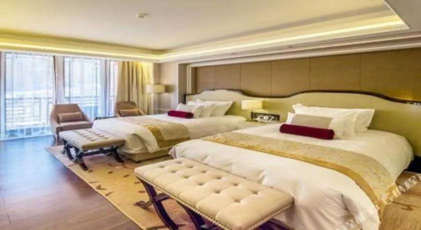 Bed in Grand Bay Hotel Beijing
