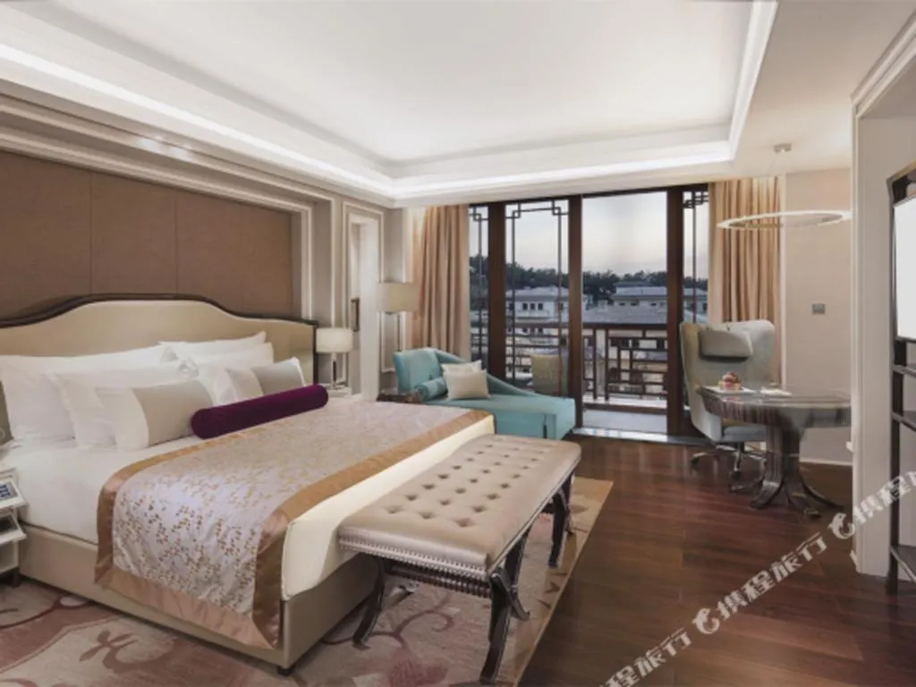 Bed in Grand Bay Hotel Beijing