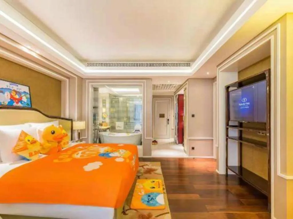 Bed in Grand Bay Hotel Beijing