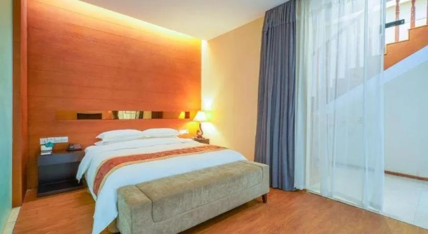 Bed in Suzhou Phoenix Hotspring Resort