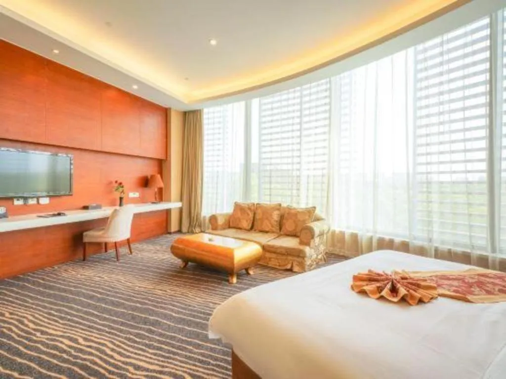 Bed in Suzhou Phoenix Hotspring Resort