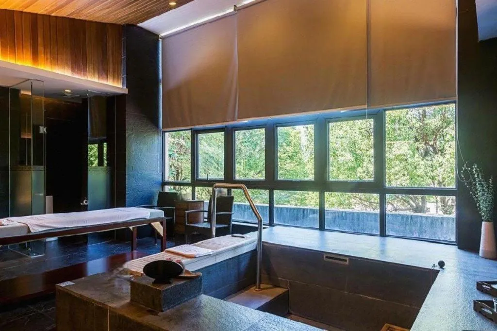 Bed in Suzhou Phoenix Hotspring Resort