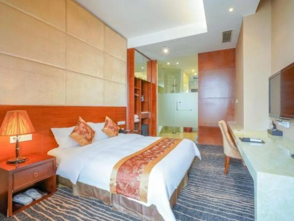 Bed in Suzhou Phoenix Hotspring Resort