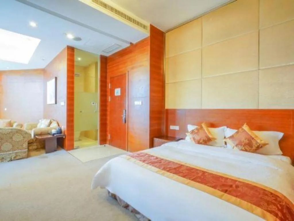 Bed in Suzhou Phoenix Hotspring Resort