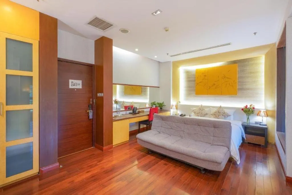 Bed in Suzhou Phoenix Hotspring Resort