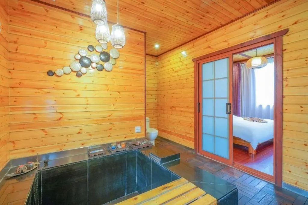 Suzhou Phoenix Hotspring Resort