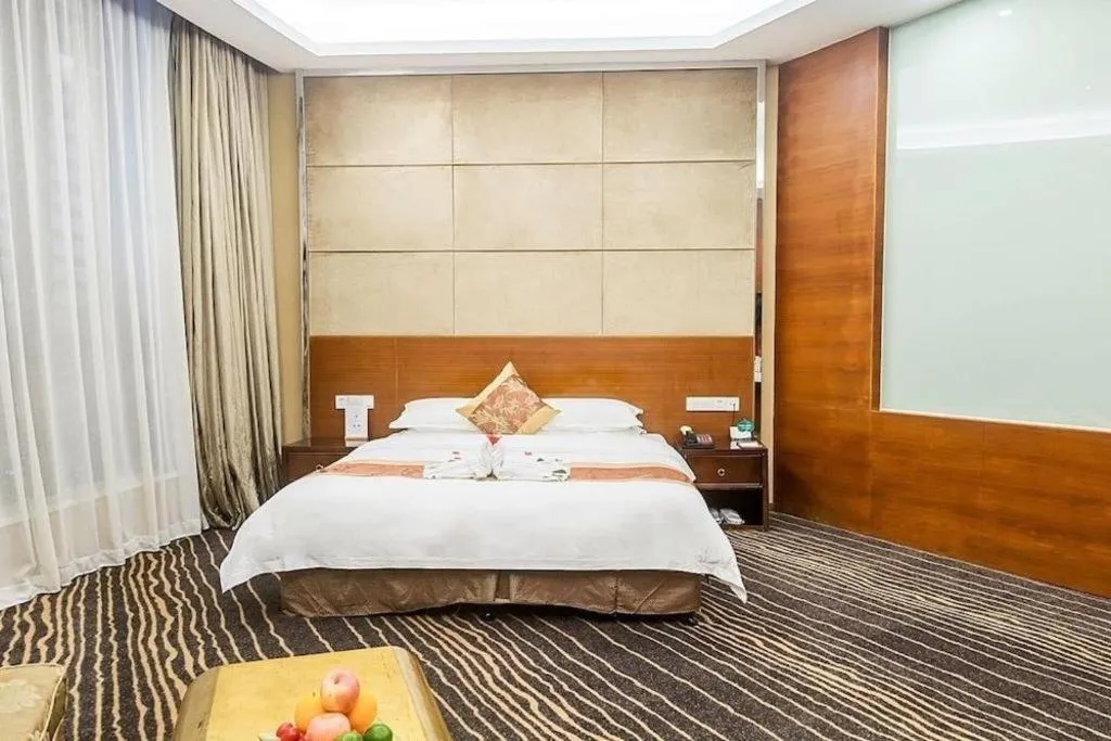 Bed in Suzhou Phoenix Hotspring Resort