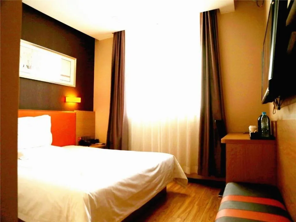 Bed in IU Hotel Tianjin Youyi Road Meijiang Exhibition Meiniu Metro Station