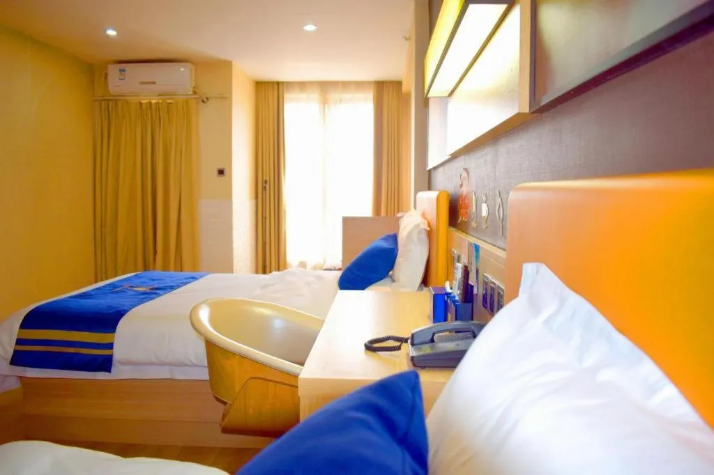 Bed in IU Hotel Chengdu High-Tech Zone Longhu Times Street