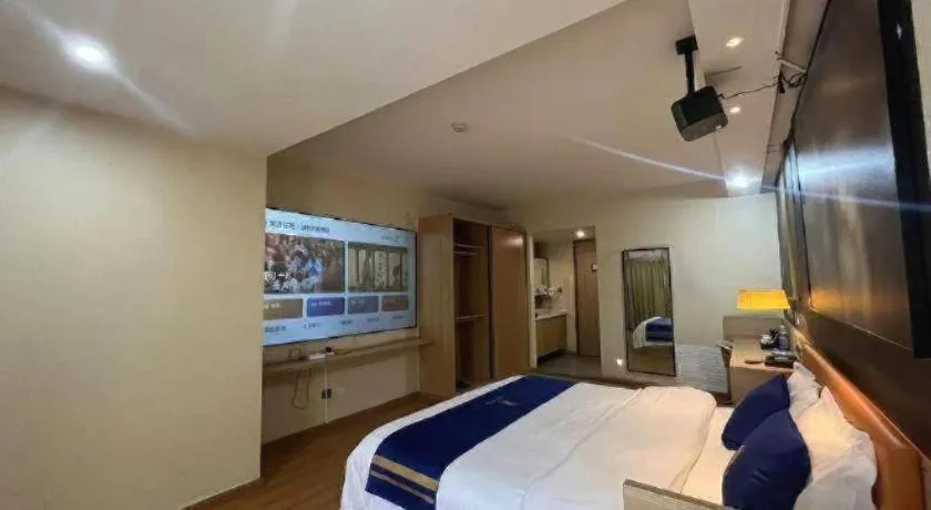 Bed in IU Hotel Chengdu High-Tech Zone Longhu Times Street