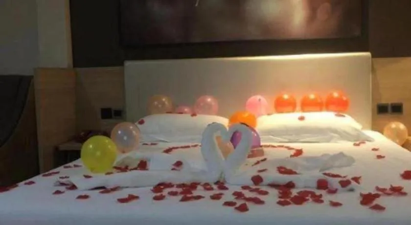 Bed in IU Hotel Chengdu High-Tech Zone Longhu Times Street