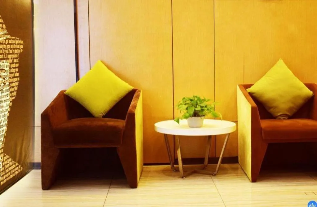 IU Hotel Chengdu High-Tech Zone Longhu Times Street