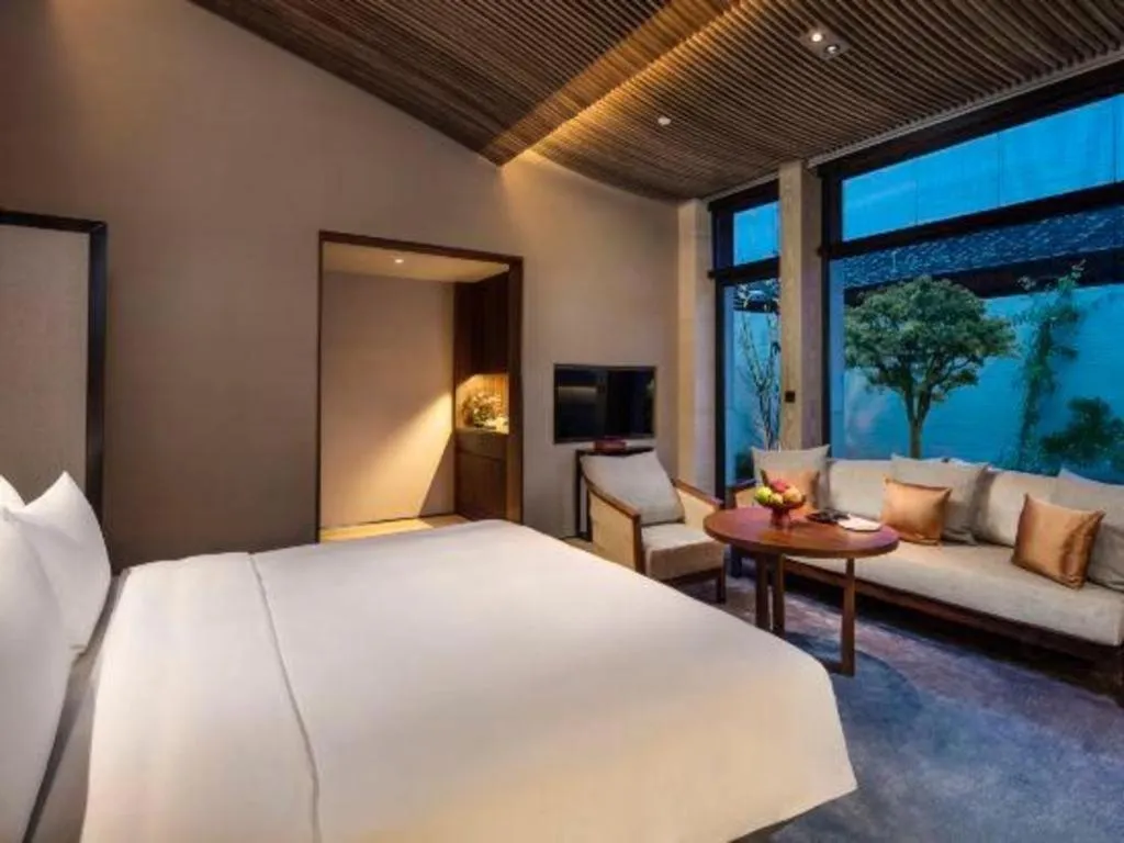 Bed in AHN LUH Zhu Jia Jiao