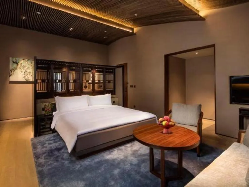 Bed in AHN LUH Zhu Jia Jiao