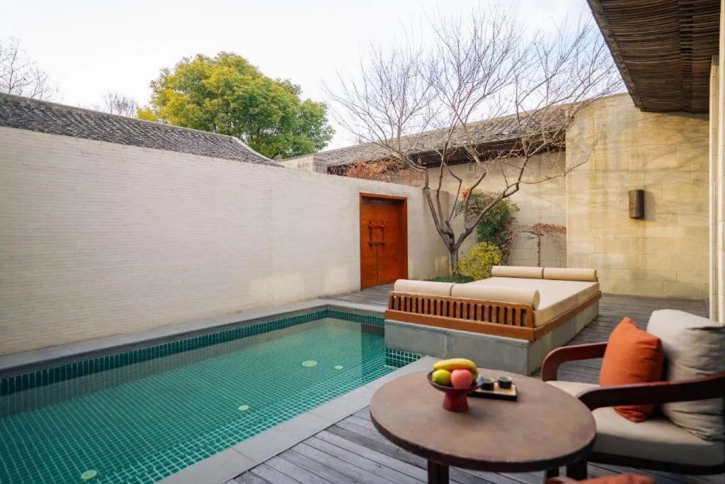 AHN LUH Zhu Jia Jiao