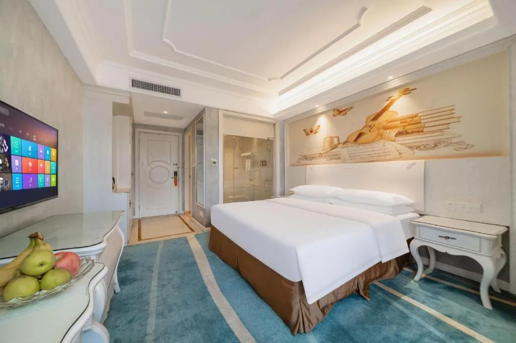 Bed in Vienna Hotel Guiyang Jiaxiulou Jichang Road
