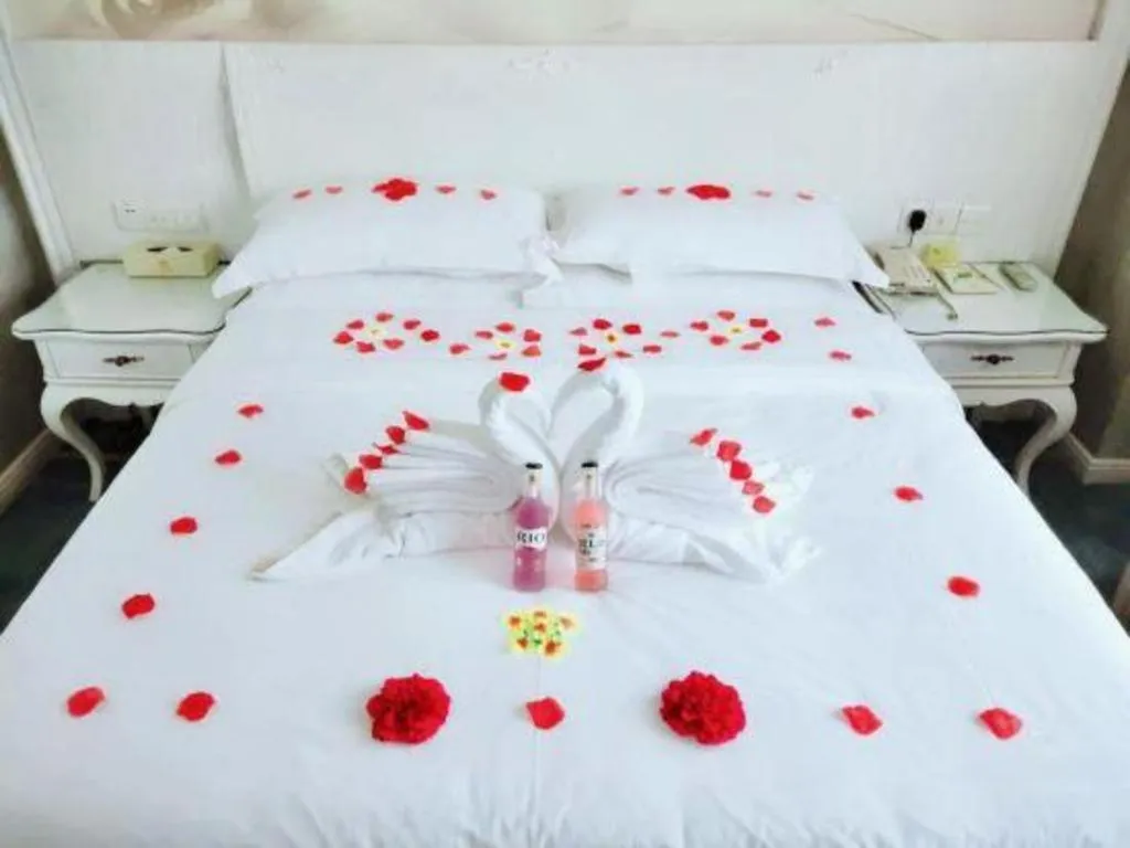 Bed in Vienna Hotel Guiyang Jiaxiulou Jichang Road