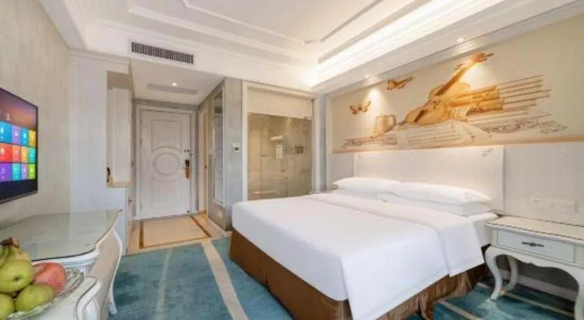 Bed in Vienna Hotel Guiyang Jiaxiulou Jichang Road