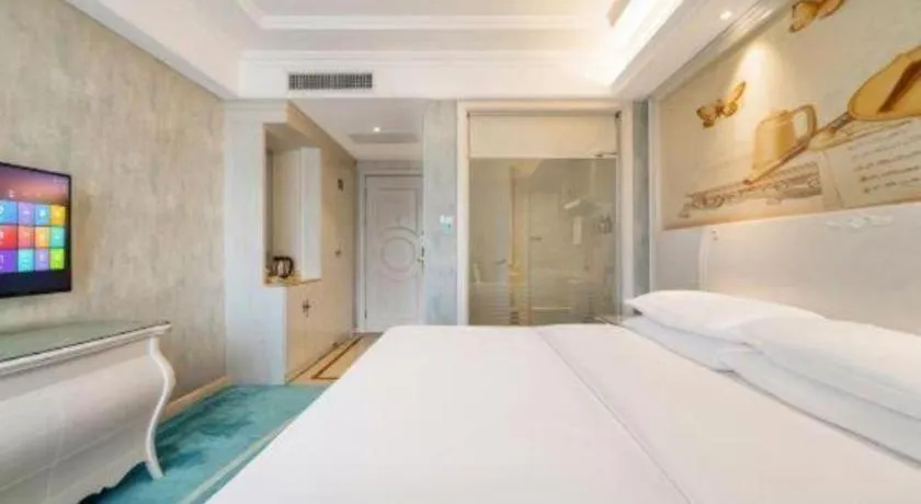 Bed in Vienna Hotel Guiyang Jiaxiulou Jichang Road