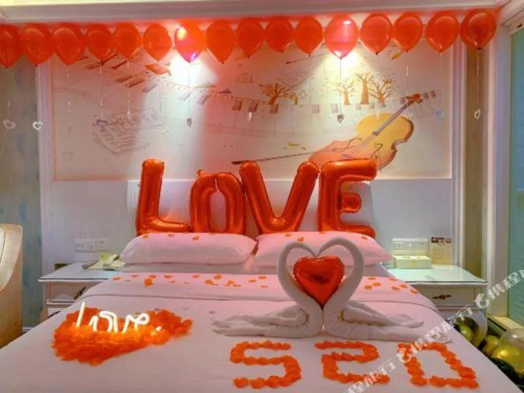 Bed in Vienna Hotel Guiyang Jiaxiulou Jichang Road