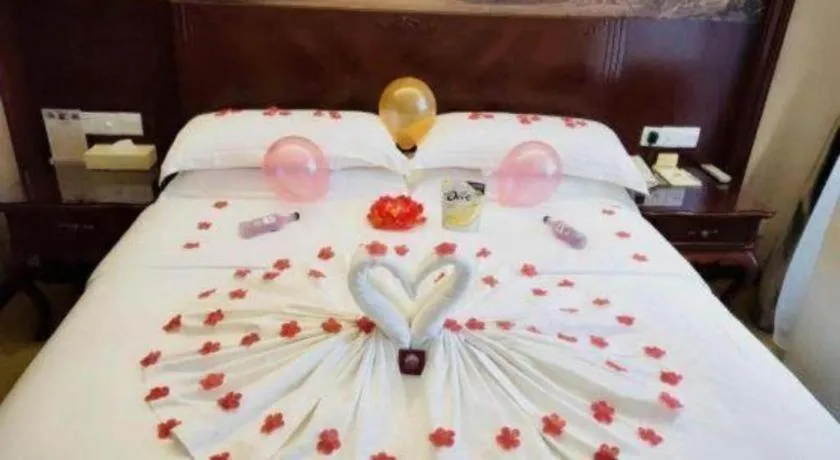 Bed in Vienna Hotel Guiyang Jiaxiulou Jichang Road