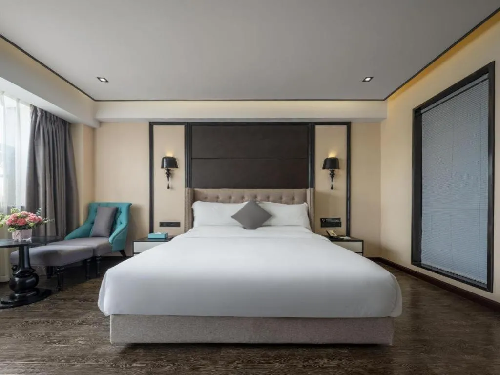 Bed in Xana Hotelle Chengdu East Railway Station Kaide Plaza