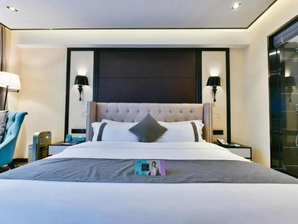 Bed in Xana Hotelle Chengdu East Railway Station Kaide Plaza