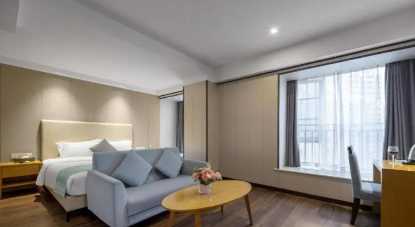 Bed in Xana Hotelle Chengdu East Railway Station Kaide Plaza