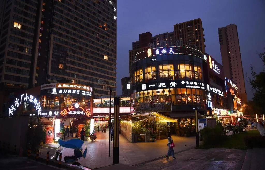 Xana Hotelle Chengdu East Railway Station Kaide Plaza