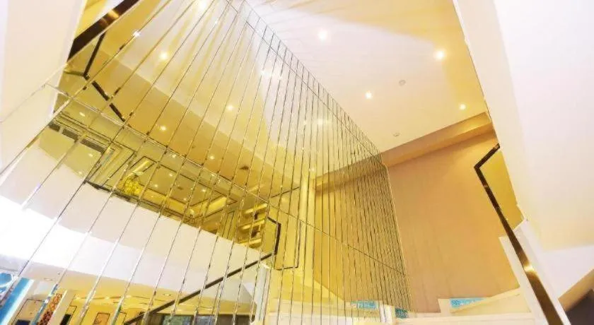 Xana Hotelle Chengdu East Railway Station Kaide Plaza