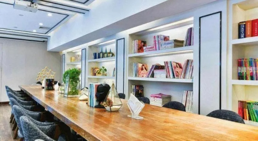 Xana Hotelle Chengdu East Railway Station Kaide Plaza