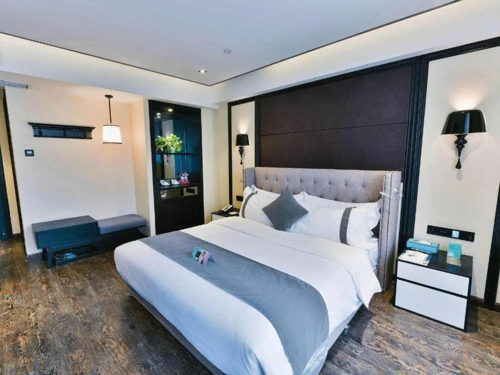 Bed in Xana Hotelle Chengdu East Railway Station Kaide Plaza